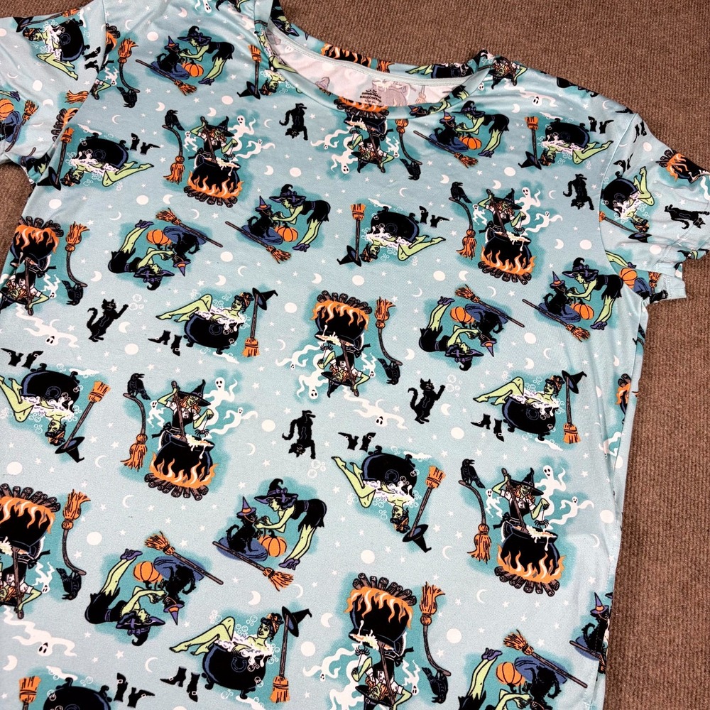 Way To Celebrate Sleep Shirt Womens L 12-14 Blue Halloween Witch All Over Print